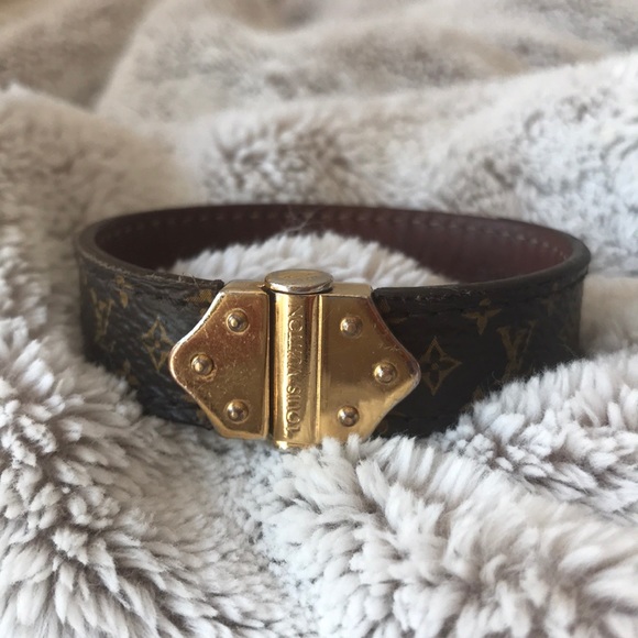 Louis Vuitton Nano Monogram Bracelet - Picture 8 of 9